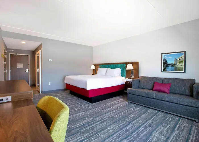 Hampton Inn & Suites Ottawa West, Ontario, Canada